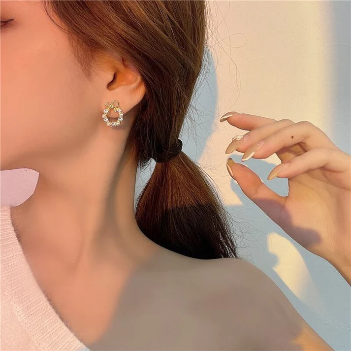 Bow Pearl Wreath - Earring