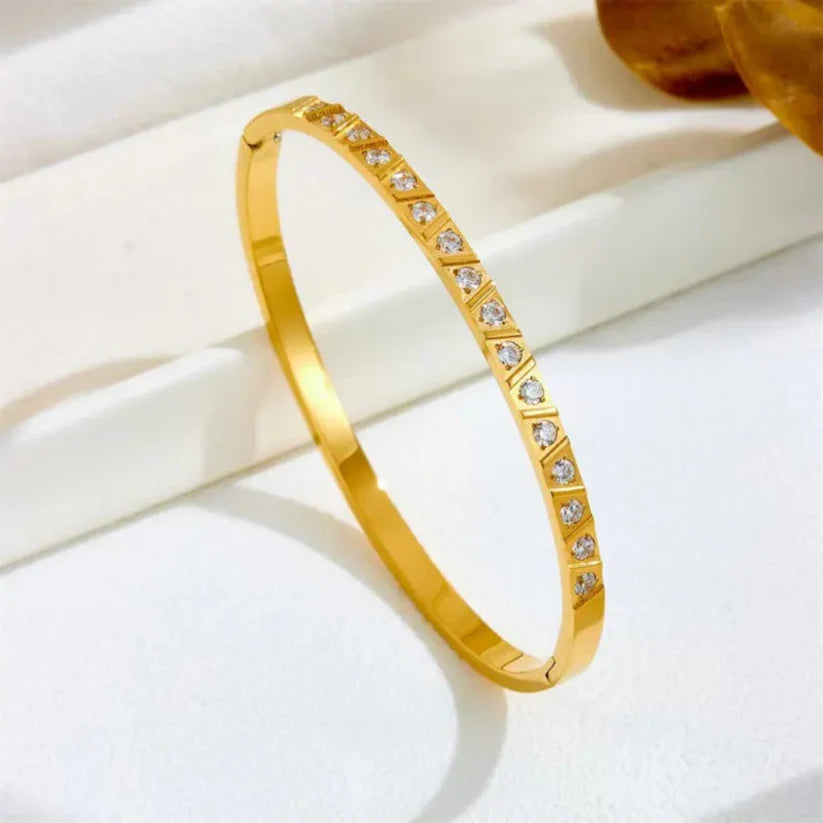 V Zircons Handcuff