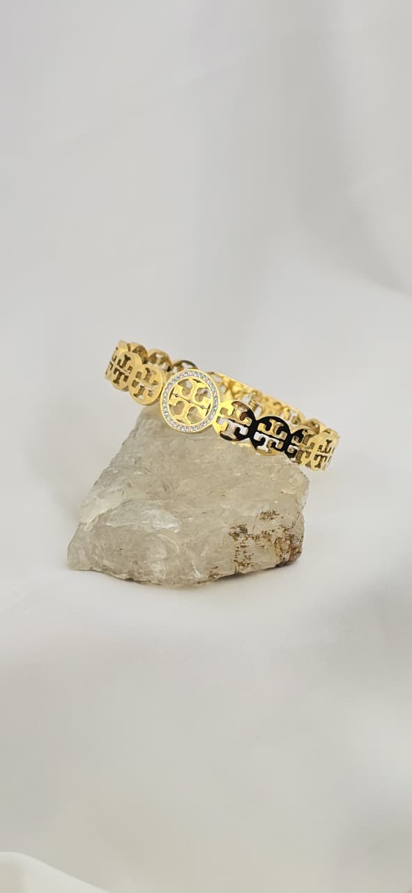 Tory Hollow Handcuff
