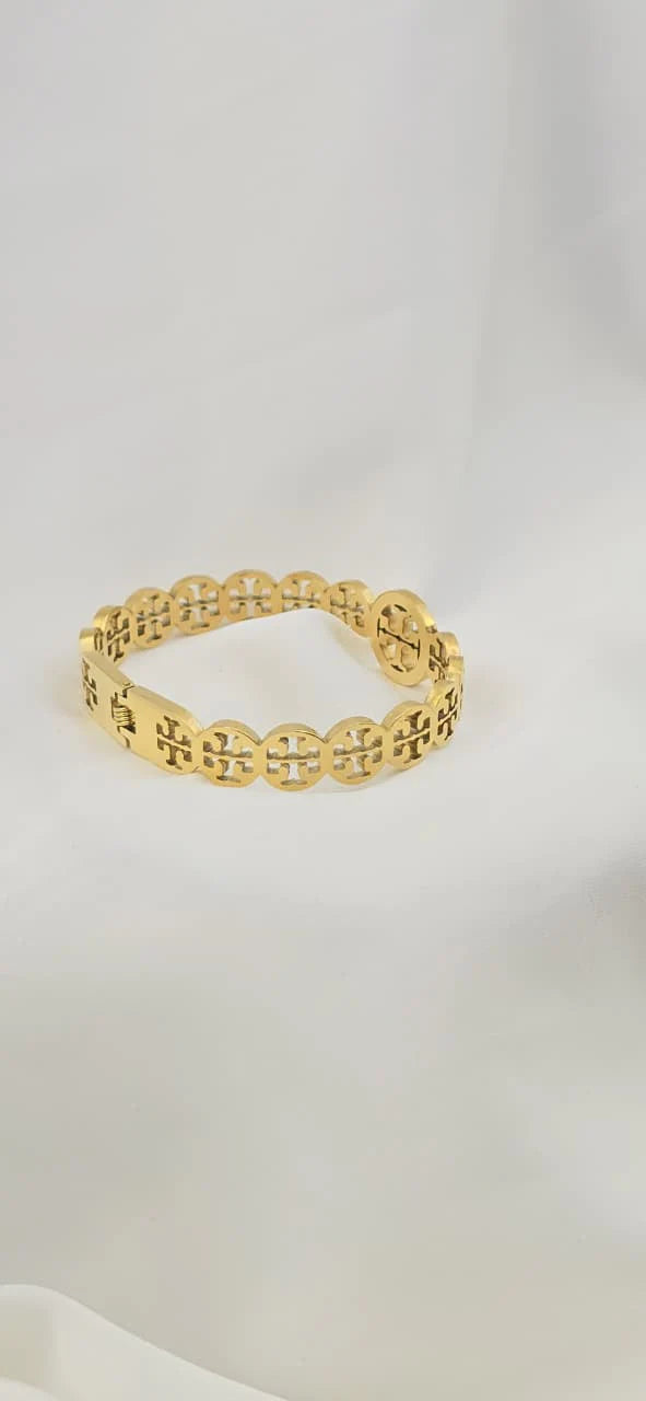 Tory Hollow Handcuff