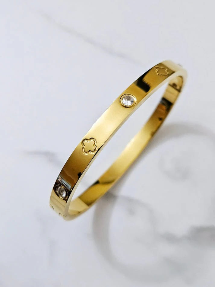 Clover Zircon Handcuff