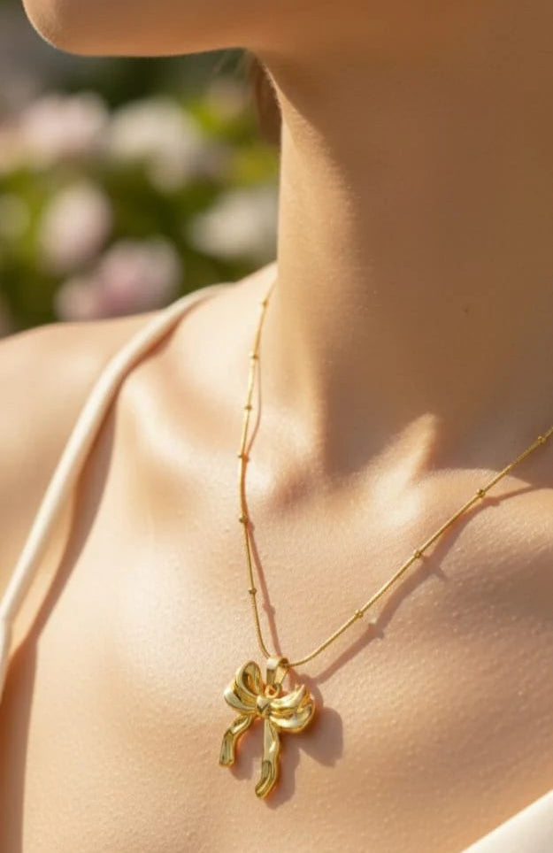 Antique Bow Necklace