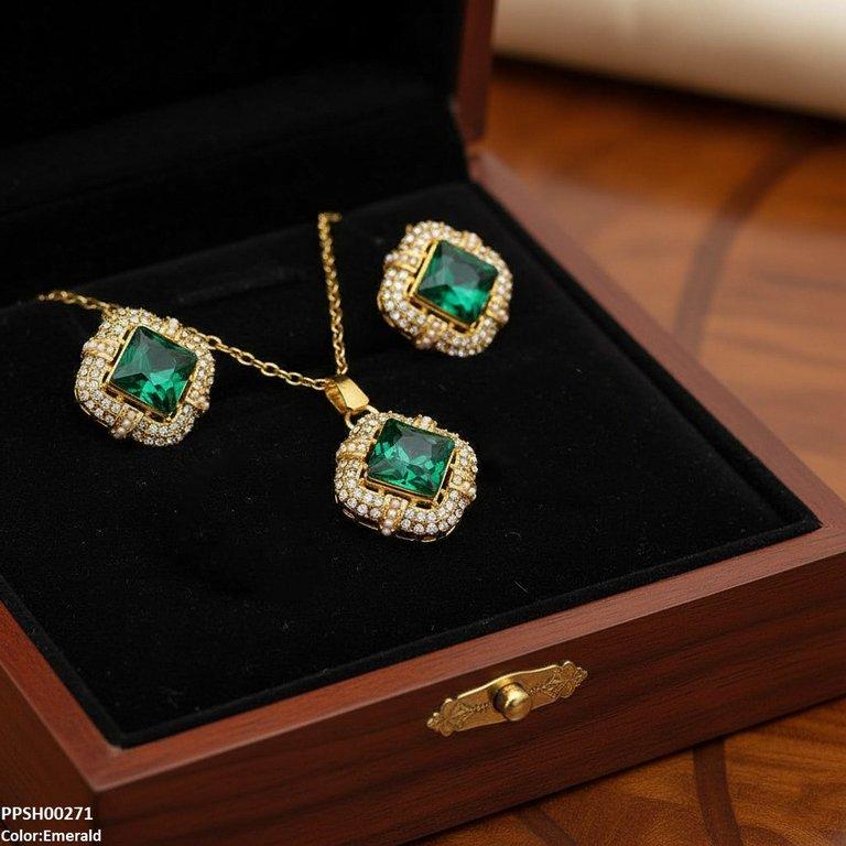 Square Pendant Set